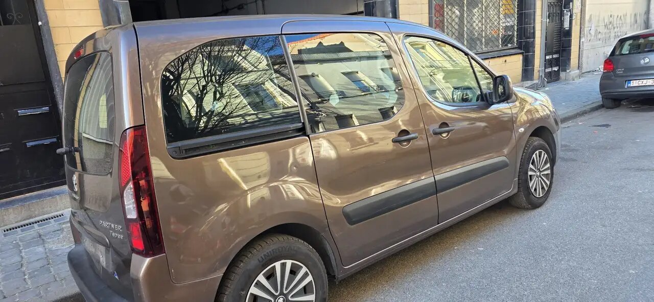 Peugeot Partner 1.6HDI 5-seater