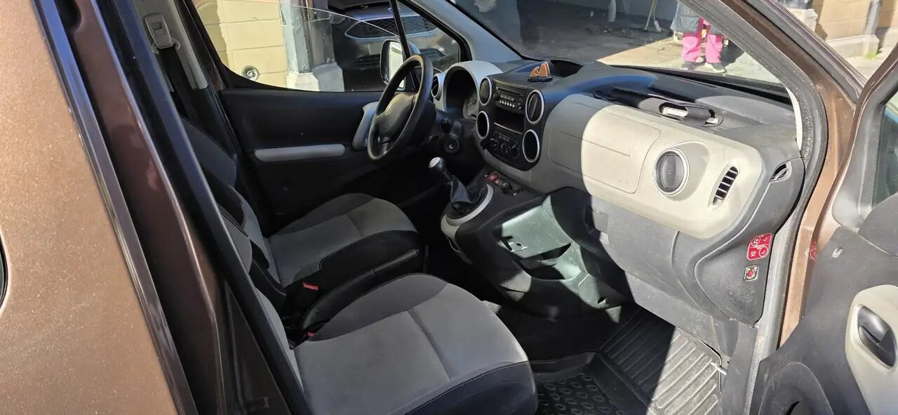 Peugeot Partner 1.6HDI 5-seater