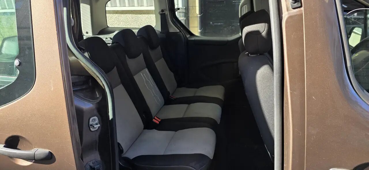 Peugeot Partner 1.6HDI 5-seater